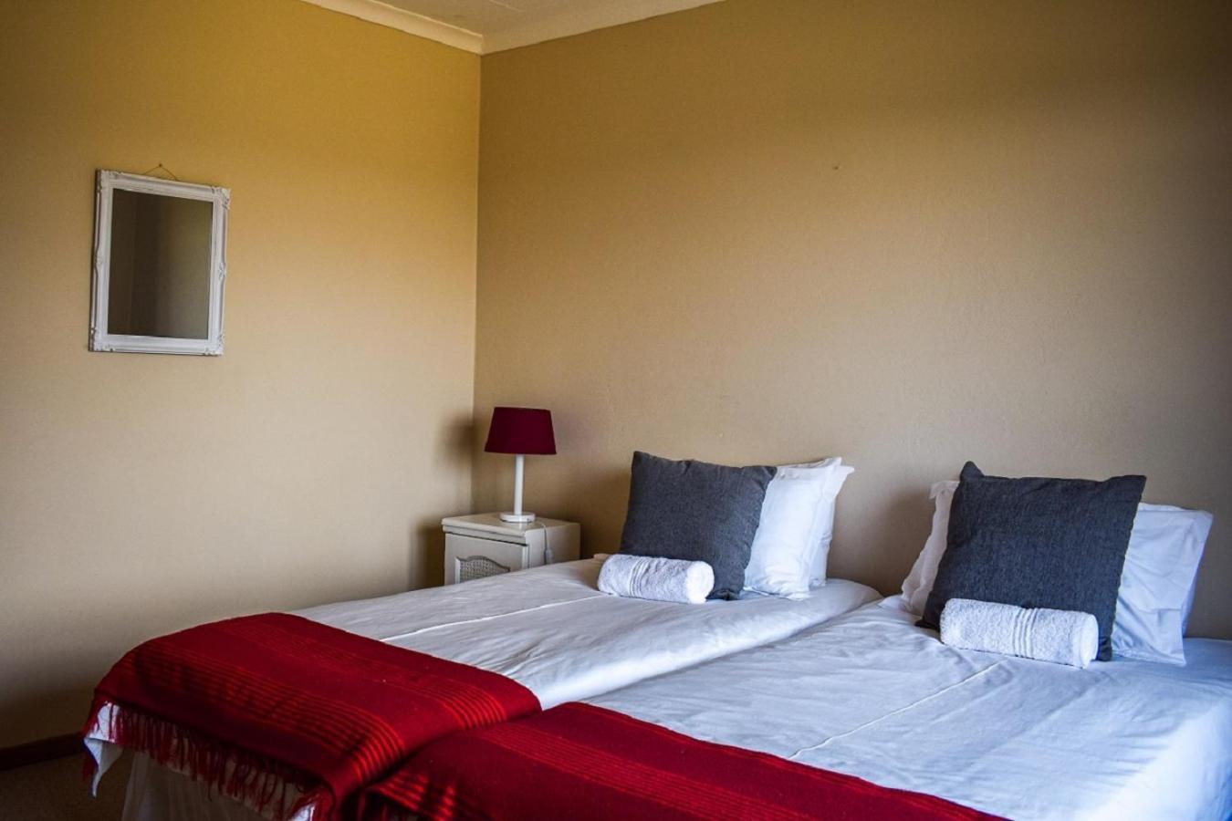 Berryfields Apartment Dullstroom Bagian luar foto
