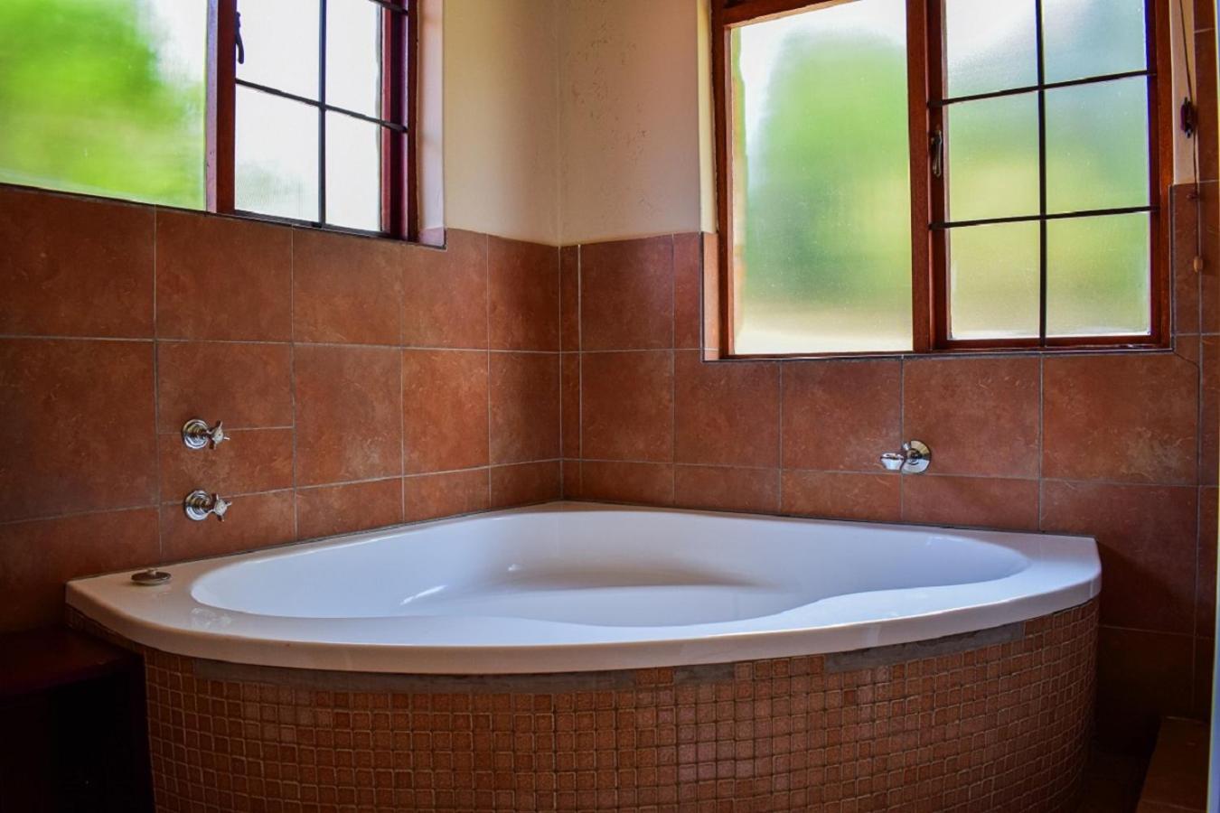Berryfields Apartment Dullstroom Bagian luar foto